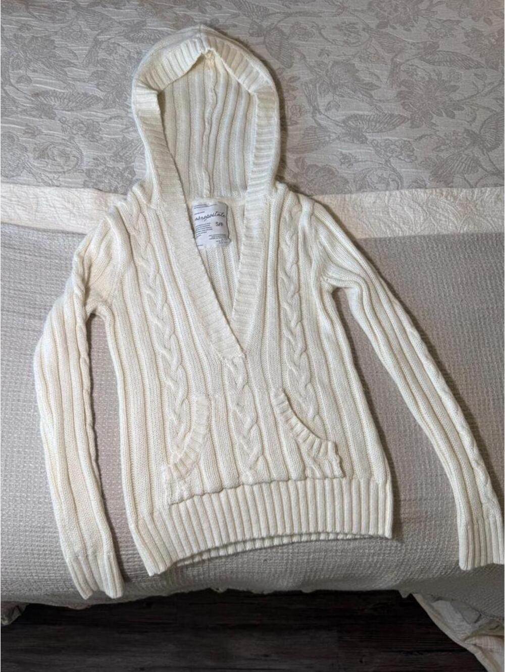 aeropostale cream knit pull-over sweater